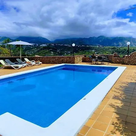 Casa Andrea Nerja Вилла *