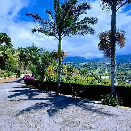 Casa Andrea Nerja Вилла Нерха